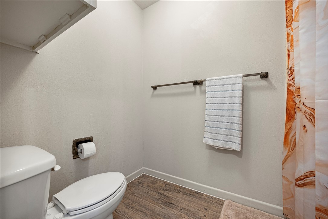 136 Lake Shore Dr Property Photo 23