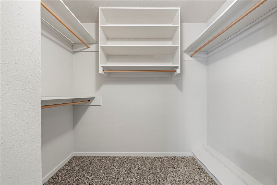 136 Lake Shore Dr Property Photo 24