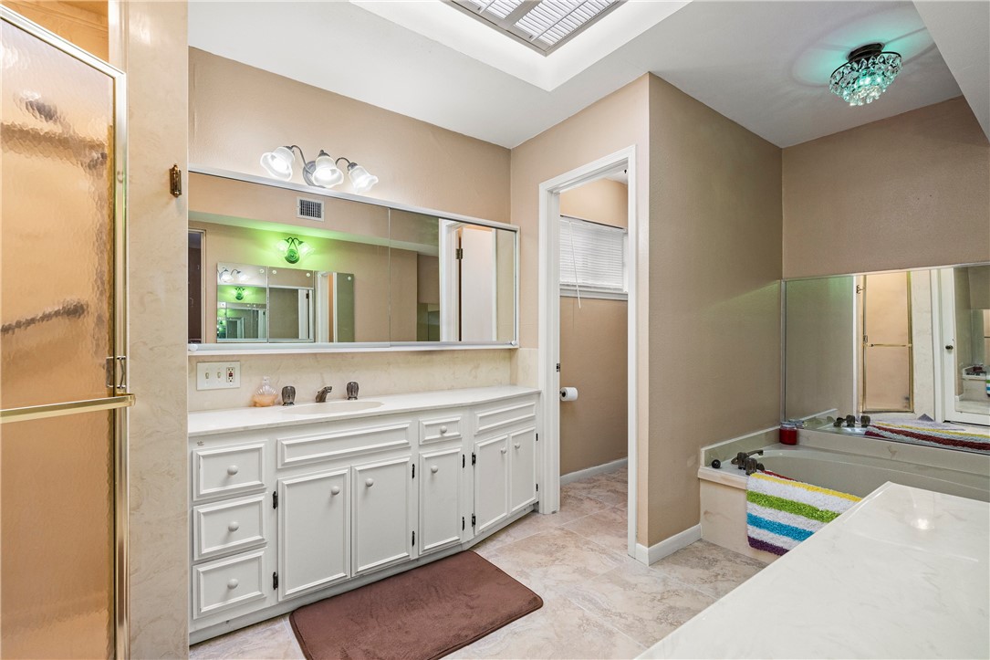 136 Lake Shore Dr Property Photo 25