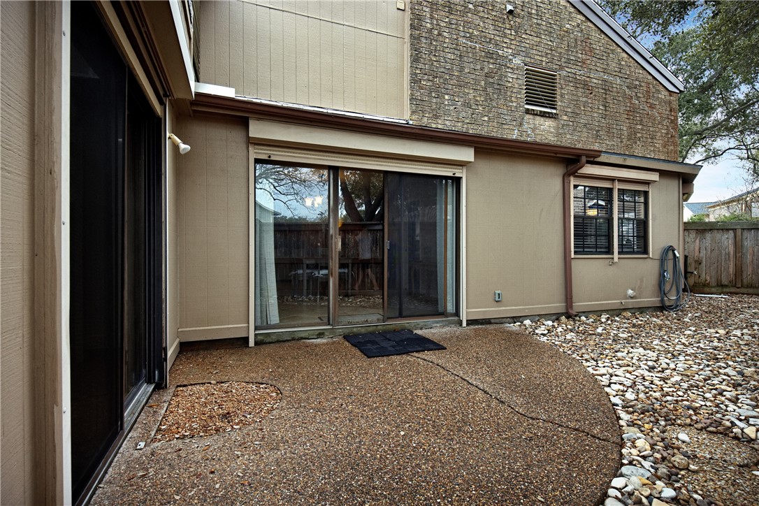 136 Lake Shore Dr Property Photo 30