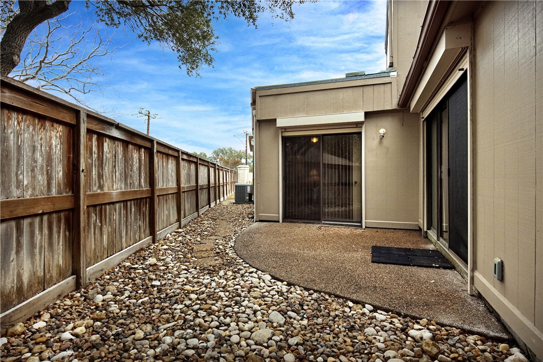 136 Lake Shore Dr Property Photo 31