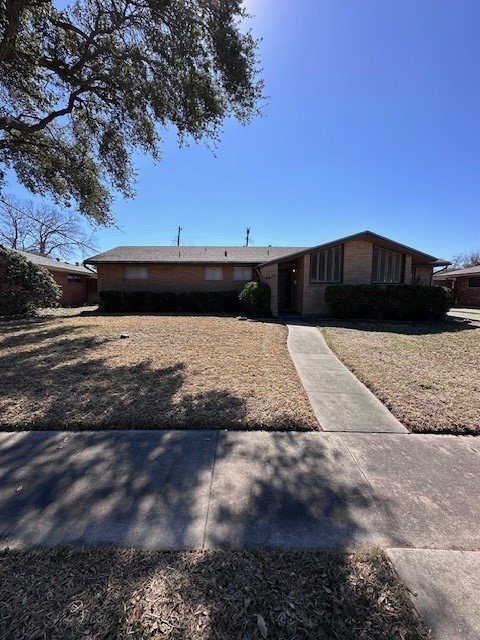 4633 Wilma Dr Property Photo 1