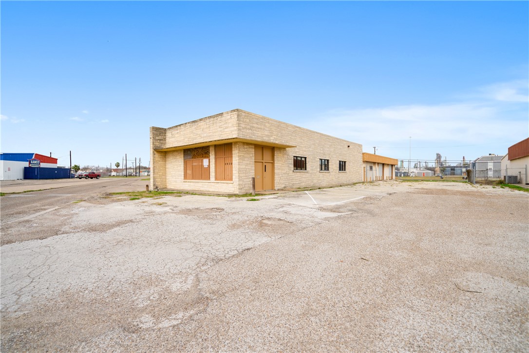 2930 Leopard St Property Photo 3