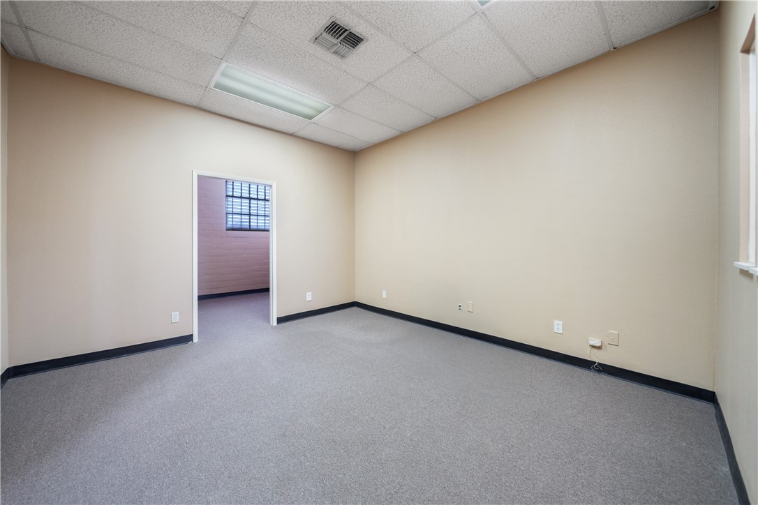 2930 Leopard St Property Photo 12