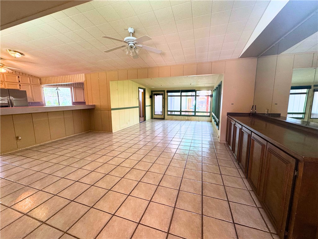518 Dolphin Pl Property Photo 8