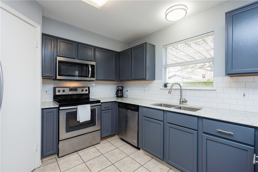 3022 Edmonton Dr Property Photo 8
