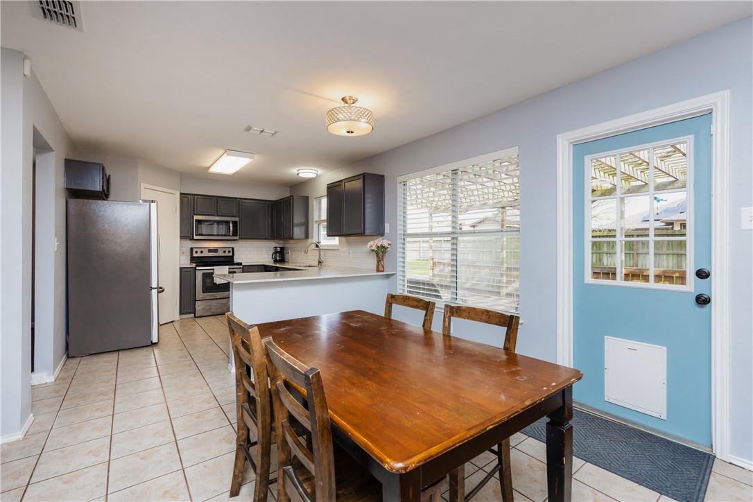 3022 Edmonton Dr Property Photo 12