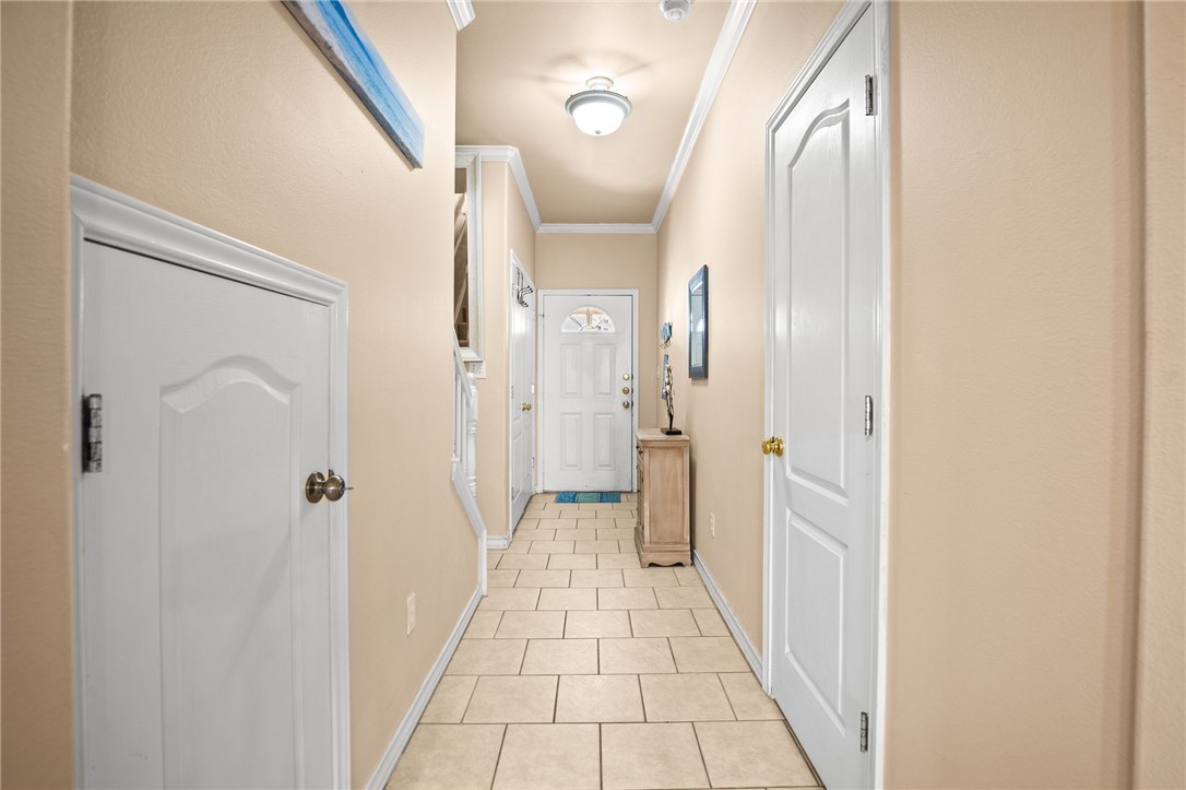 14901 Windward Dr 403 Property Photo 4