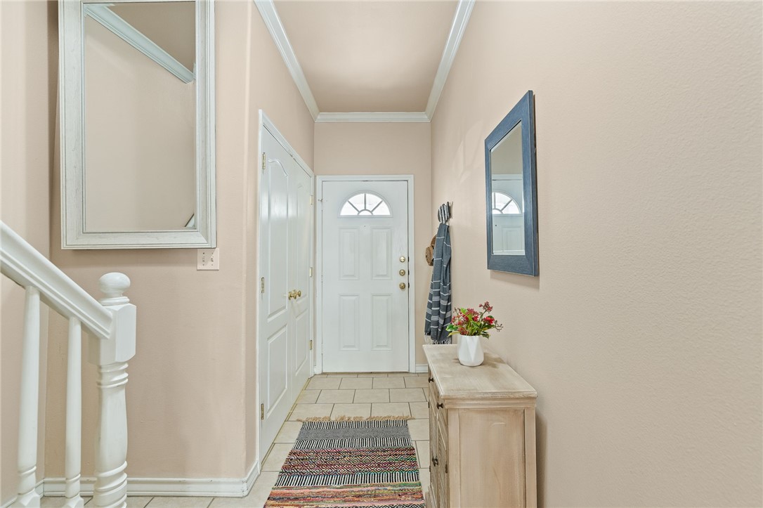 14901 Windward Dr 403 Property Photo 4
