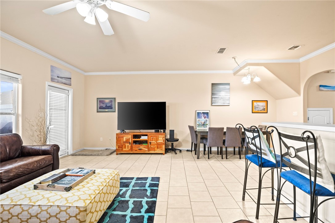 14901 Windward Dr 403 Property Photo 7