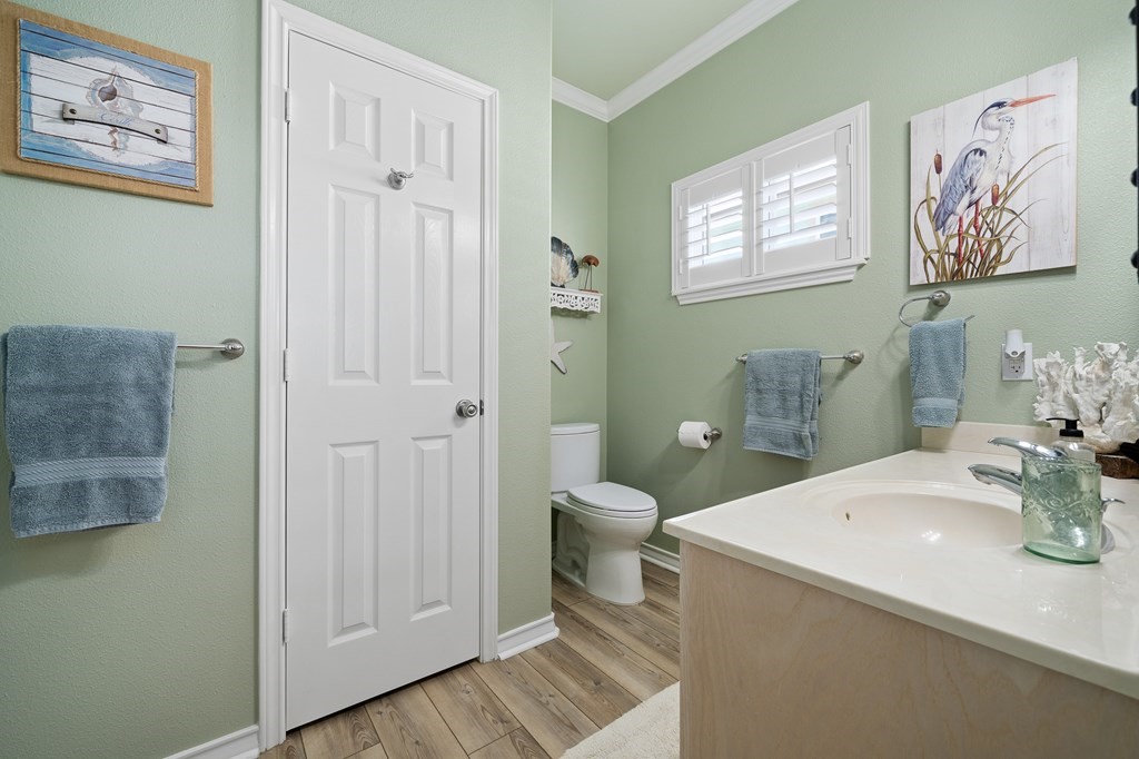 316 Lands End St Property Photo 18