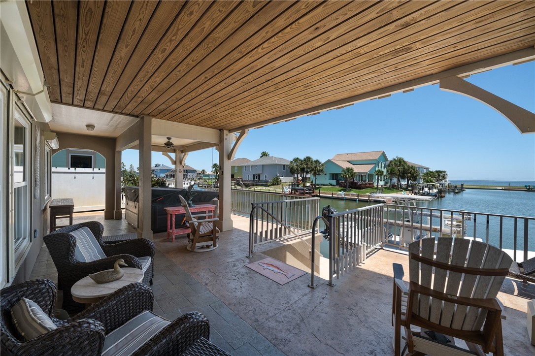 316 Lands End St Property Photo 30