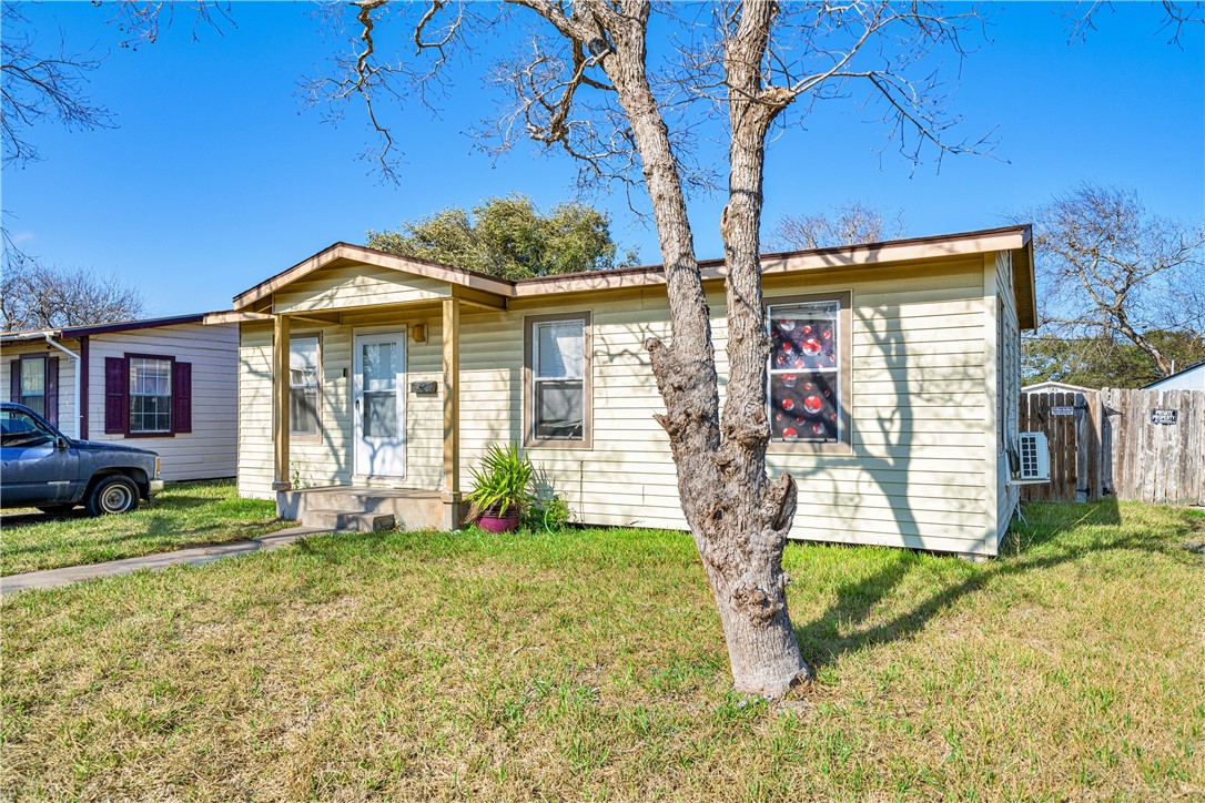 5734 Bobalo Dr Property Photo 2