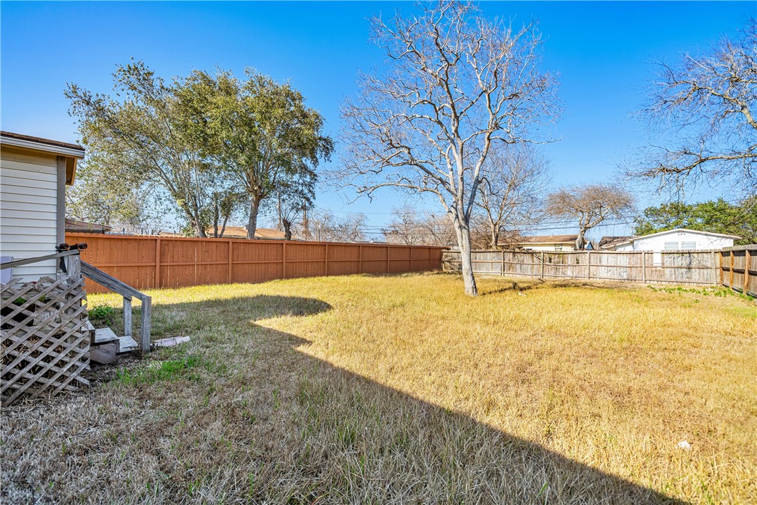 5734 Bobalo Dr Property Photo 11