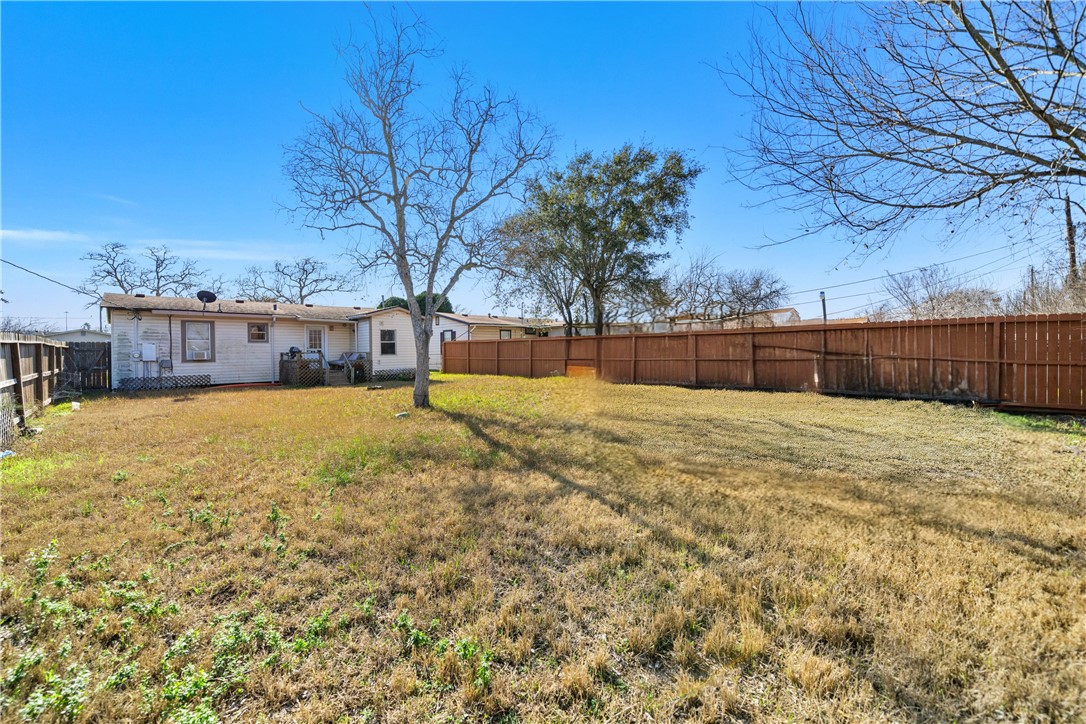 5734 Bobalo Dr Property Photo 12