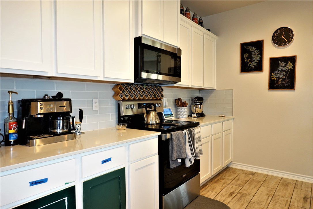 1018 Ocean Breeze St Property Photo 19