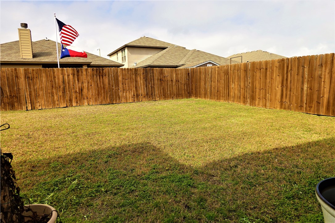 1018 Ocean Breeze St Property Photo 38