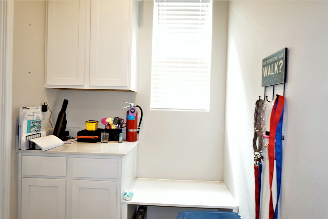 1018 Ocean Breeze St Property Photo 39