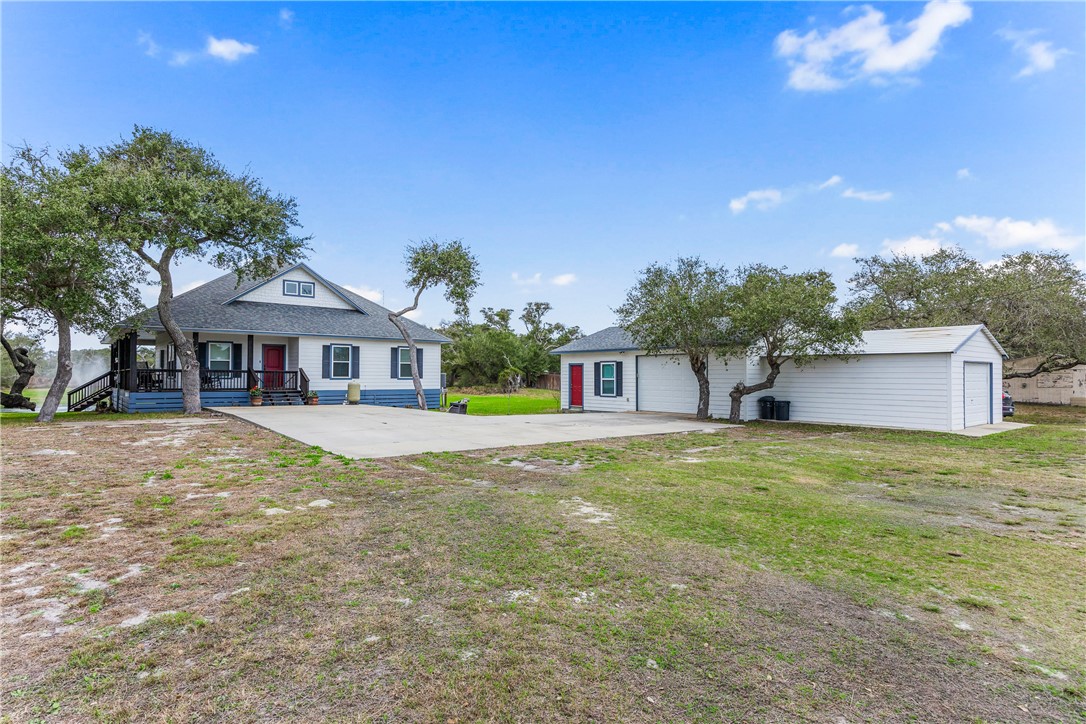 2210 N Mccampbell St Property Photo 3