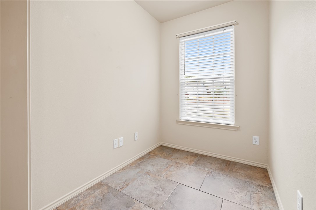 125 Pecan Harbor St Property Photo 15