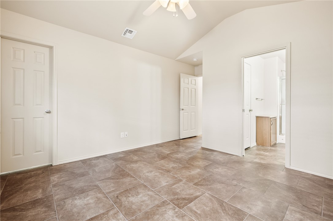 125 Pecan Harbor St Property Photo 20