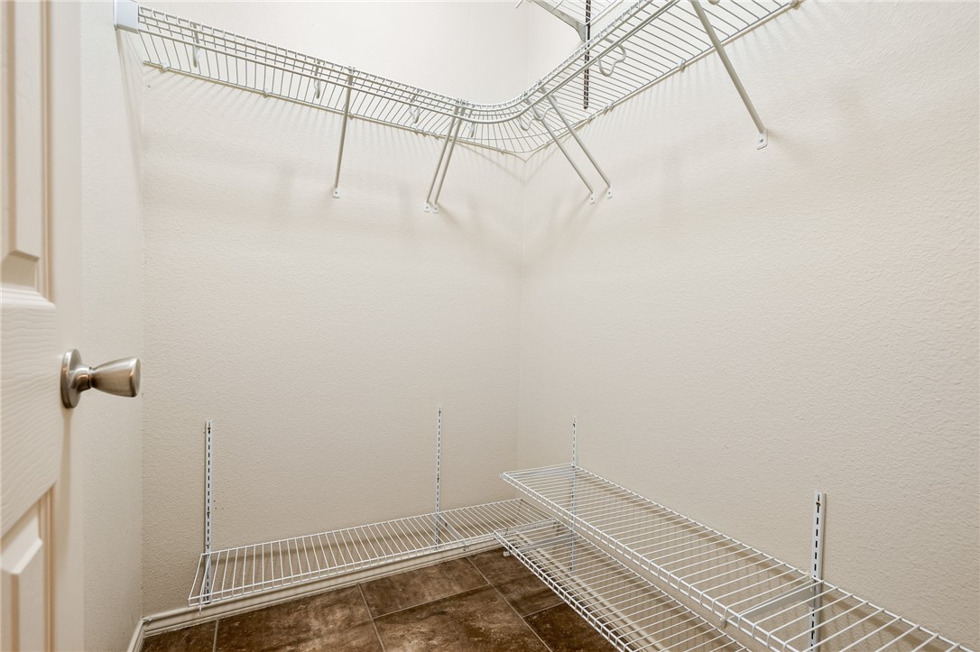125 Pecan Harbor St Property Photo 22