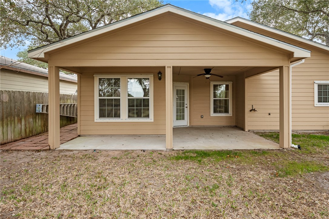 125 Pecan Harbor St Property Photo 29
