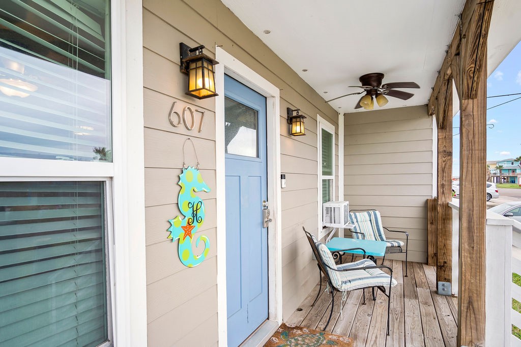 607 S Gulf St Property Photo 1