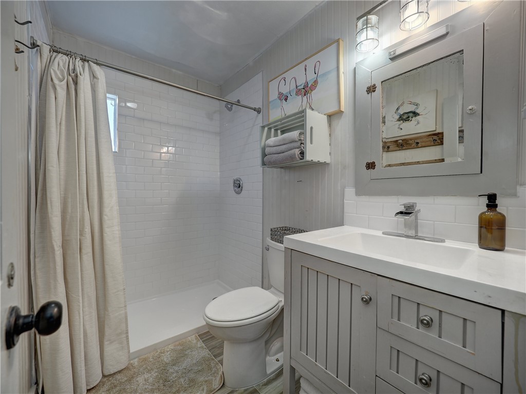 607 S Gulf St Property Photo 8