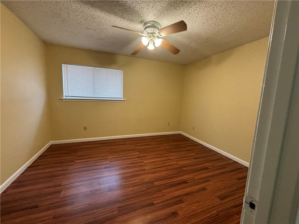 4206 Walnut Hills Dr D Property Photo 8