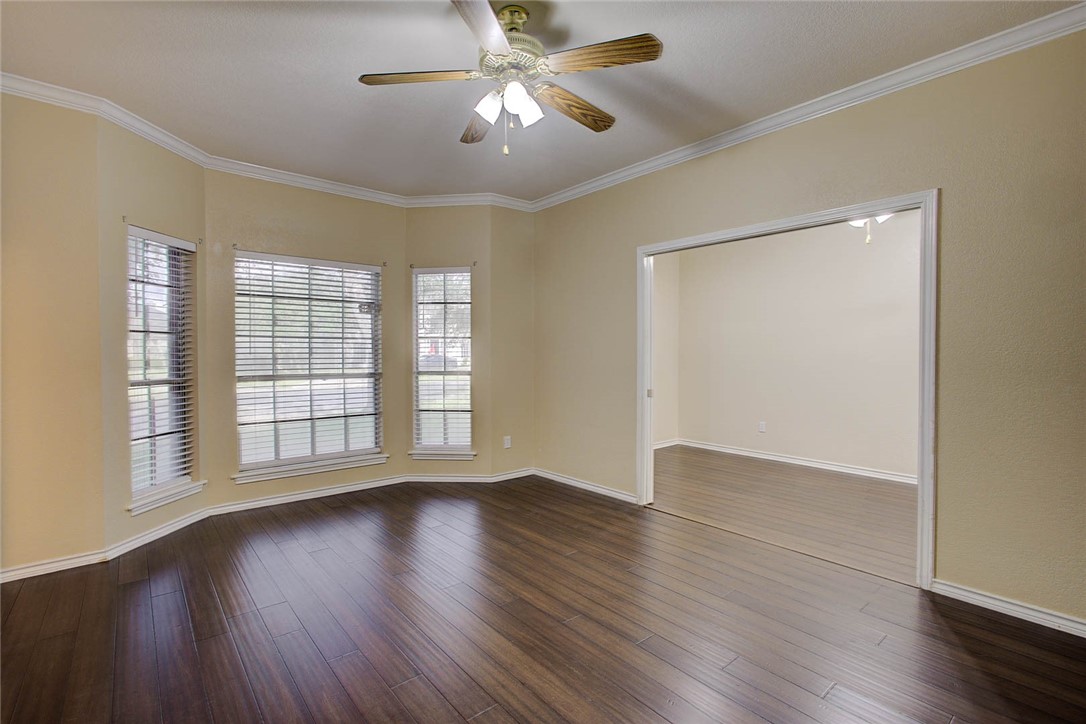 7030 Chiswick Dr Property Photo 6