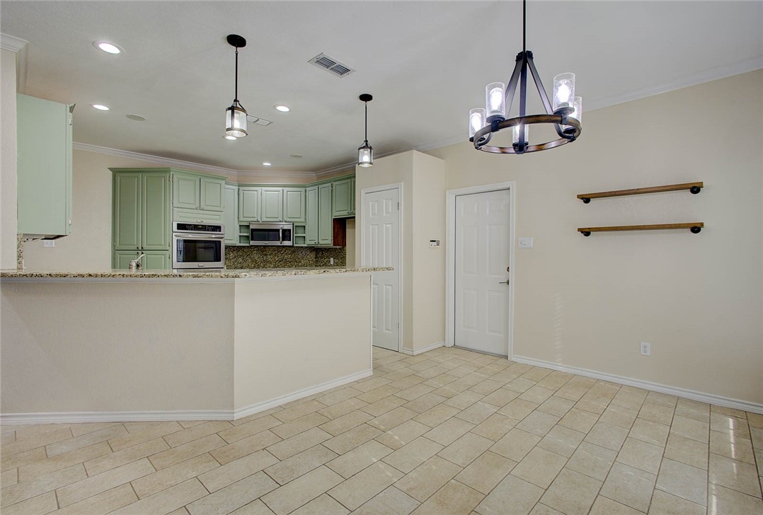 7030 Chiswick Dr Property Photo 12