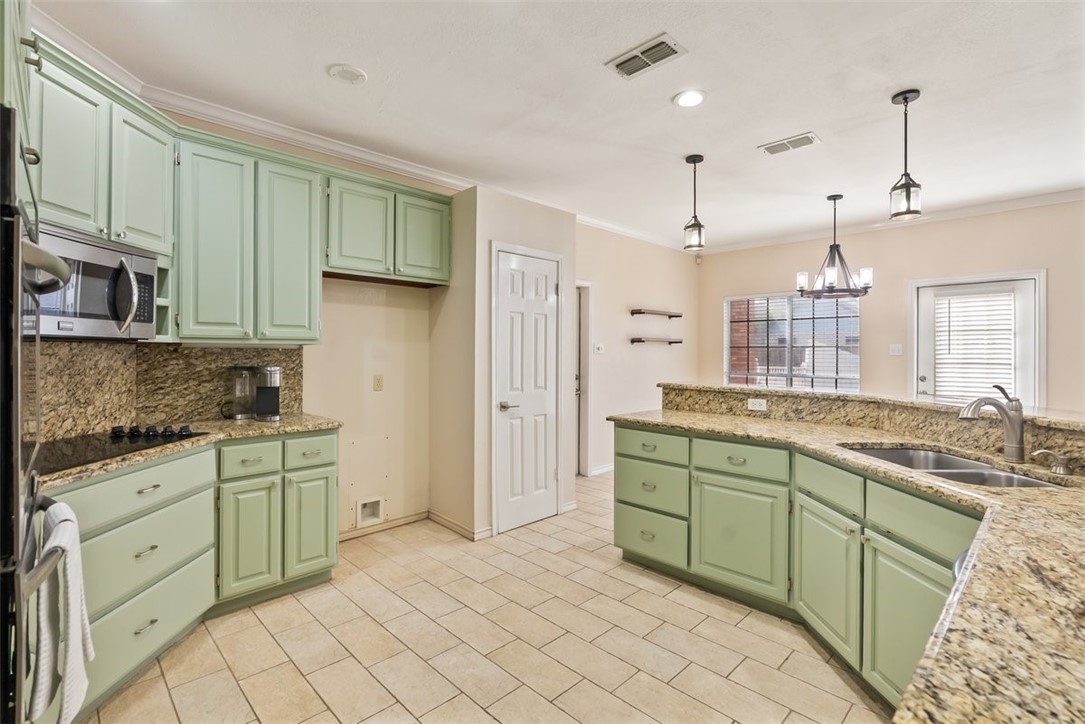 7030 Chiswick Dr Property Photo 14
