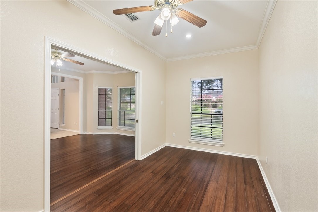 7030 Chiswick Dr Property Photo 18