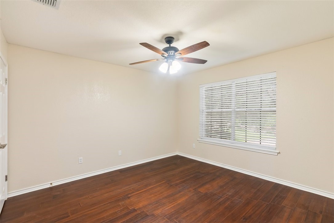 7030 Chiswick Dr Property Photo 21