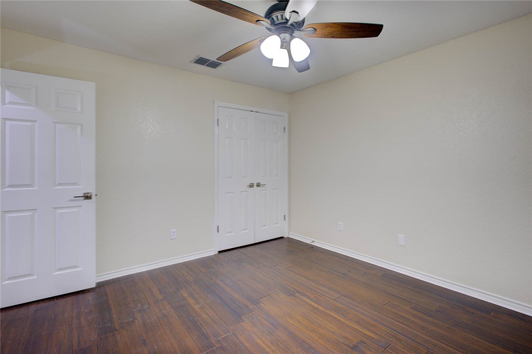 7030 Chiswick Dr Property Photo 27