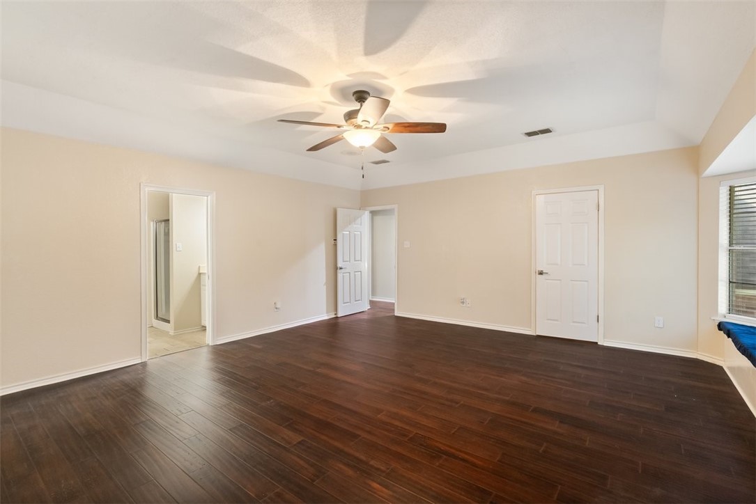 7030 Chiswick Dr Property Photo 28