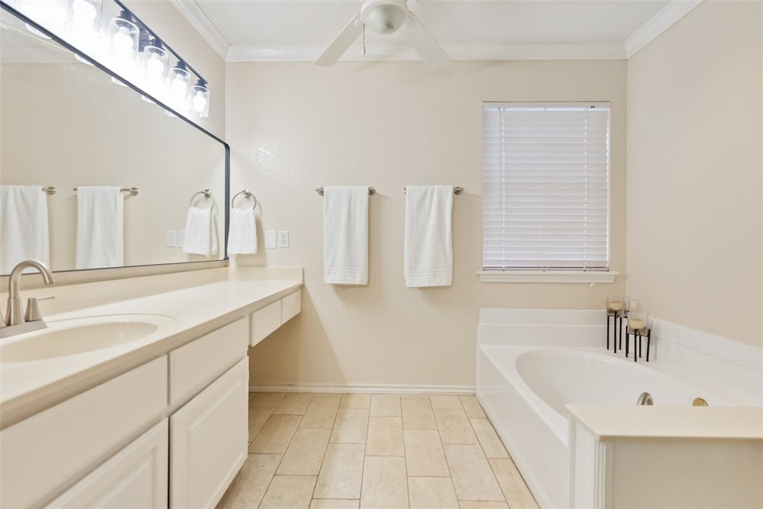 7030 Chiswick Dr Property Photo 32