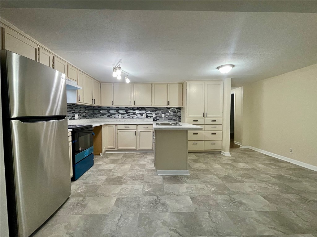 3030 Waldron Property Photo 20
