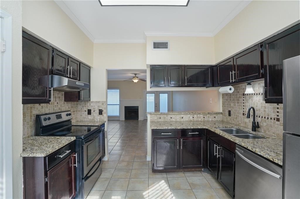 2713 Saint Joseph St Property Photo 5