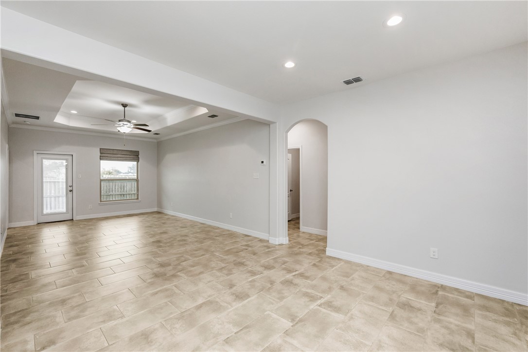 7454 Seal Beach Ct Property Photo 4