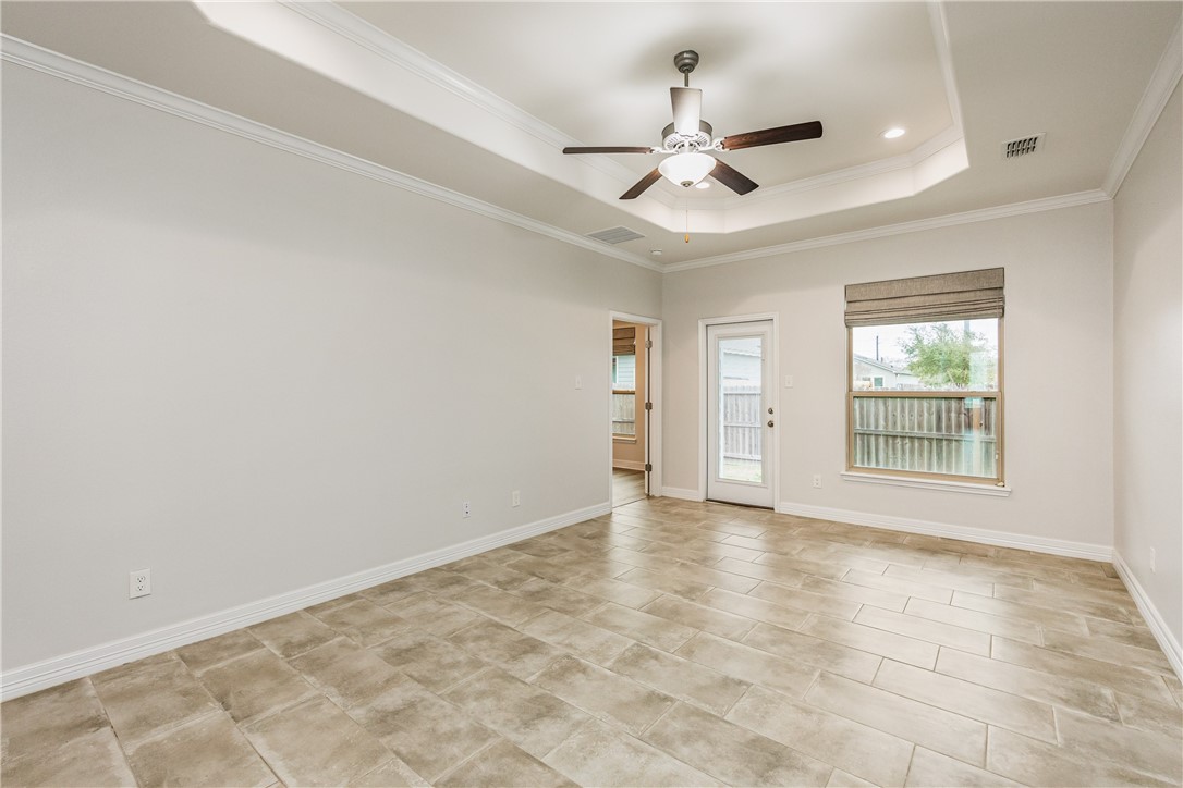 7454 Seal Beach Ct Property Photo 8