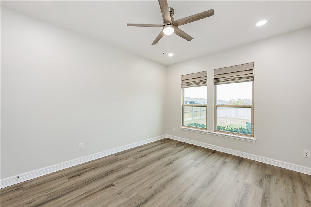 7454 Seal Beach Ct Property Photo 26
