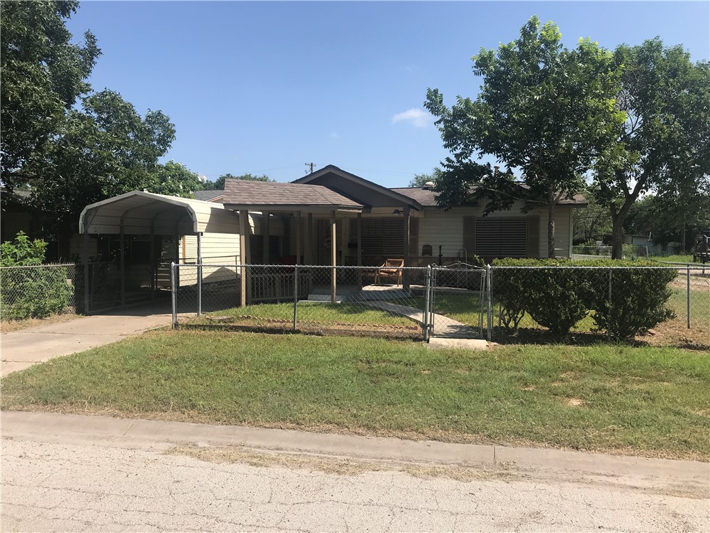 107 W Avenue E Property Photo 3