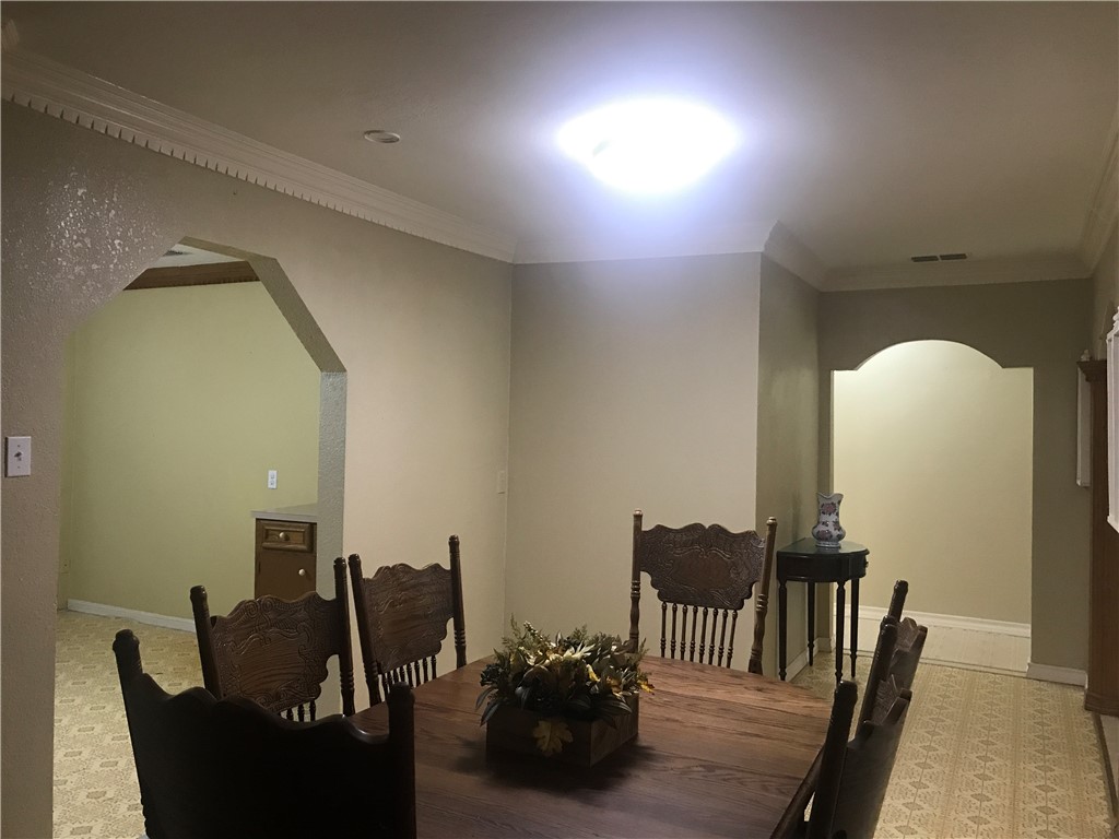 107 W Avenue E Property Photo 16