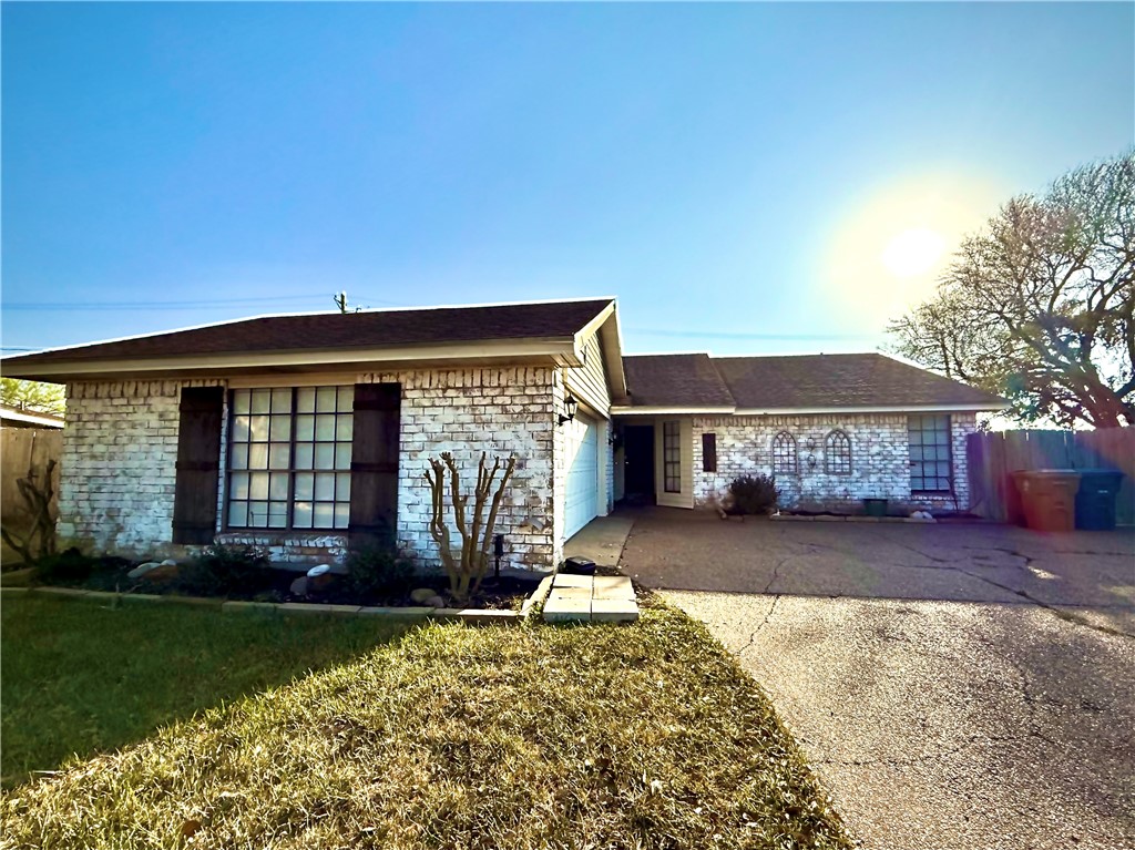 3325 Hampton St Property Photo 1