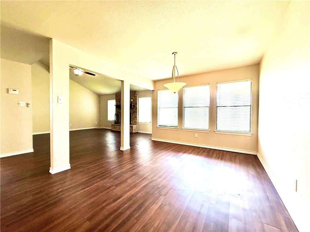 3325 Hampton St Property Photo 3