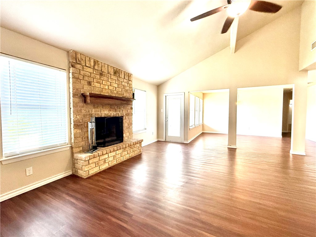 3325 Hampton St Property Photo 4