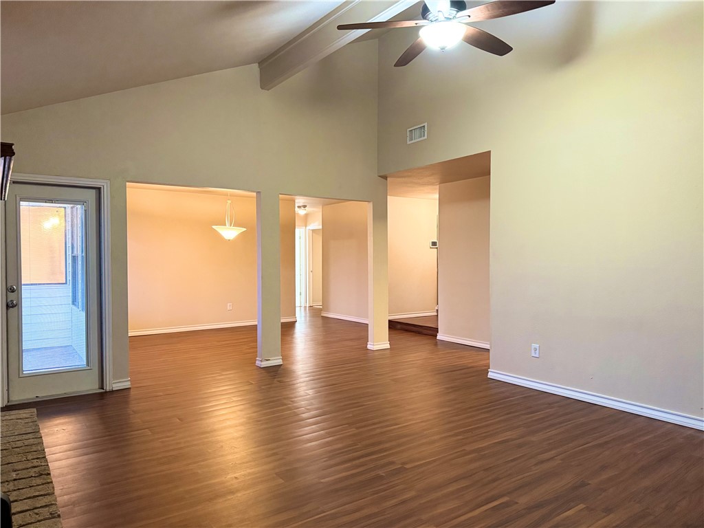 3325 Hampton St Property Photo 6