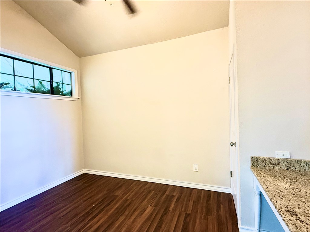 3325 Hampton St Property Photo 9